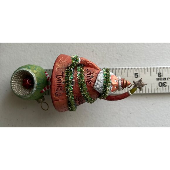Santa Claus Christmas Ornament Figurine On Green Ball Holiday - Picture 6 of 6